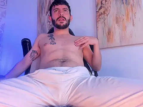 VynnyBlacke_'s cam snapshot