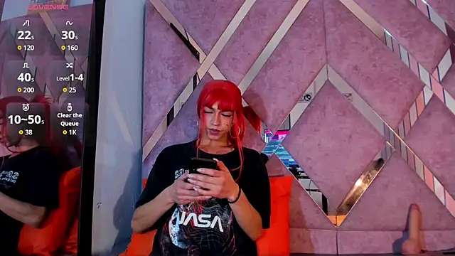 MeghanQueen__ live sex cam