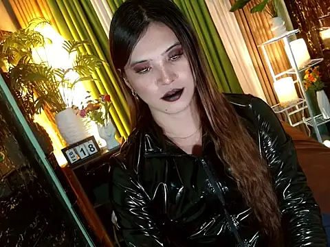 Queen_kendalx19 live sex cam