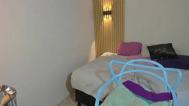 LyraFrost5 live sex cam