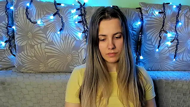 MaggieCake's cam snapshot