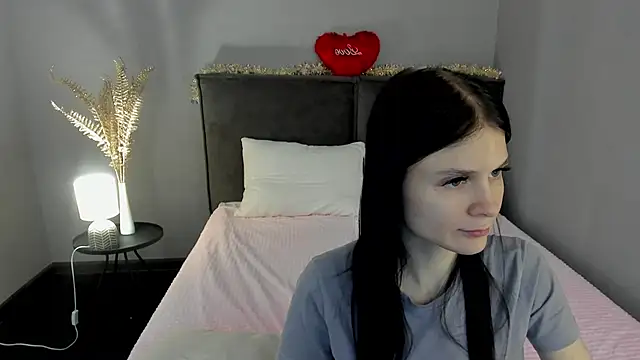 SkinyJoys live sex cam