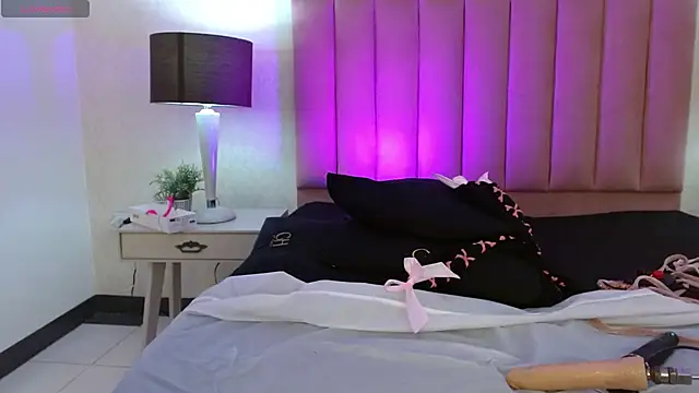 SweetMilie_gh's cam snapshot