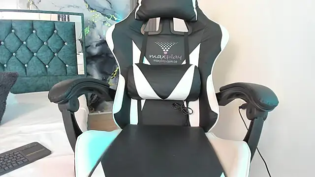 your_fucking_melody's cam snapshot