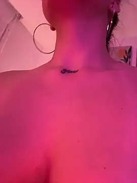 IrinaBlanc's cam snapshot