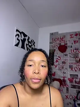 Nia13 live sex cam