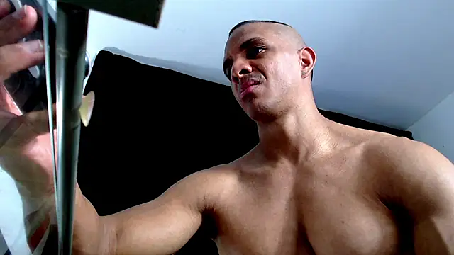 Antonywebb94 live sex cam