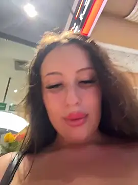 AndreaMood live sex cam