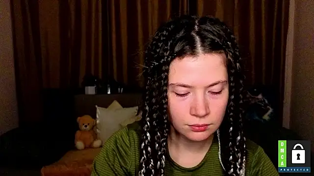 Alicia_redfollow's cam snapshot