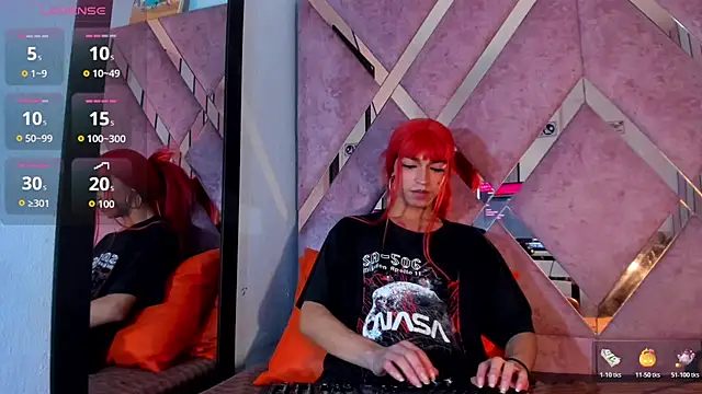 MeghanQueen__ live sex cam