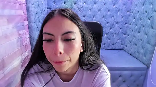 Alana_Hotterr's cam snapshot