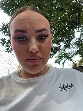 KiraSunshine live sex cam