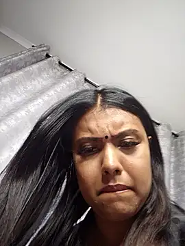 Indian_GlowingMiax live sex cam