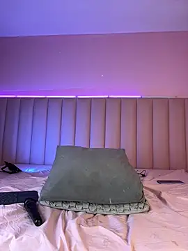 RossSantoro's cam snapshot