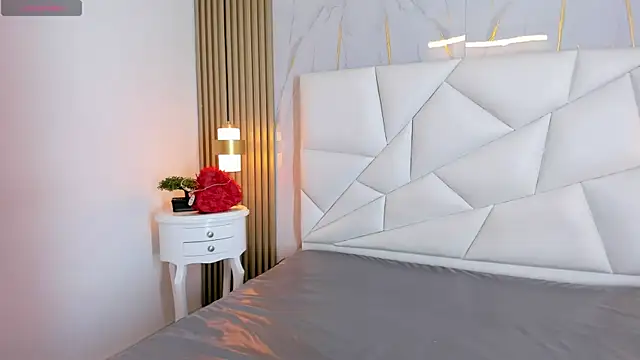 naomibely's cam snapshot