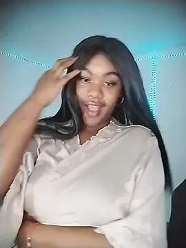 Roonie_garces's cam snapshot