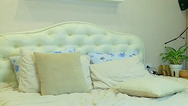 LadySweetWife live sex cam