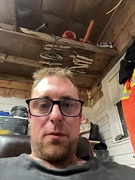 WIDBIGWHITECOCK live sex cam