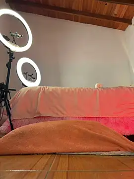 Alison_Ivanova live sex cam