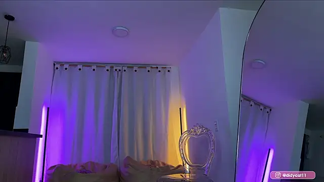 MarianaBranzz live sex cam