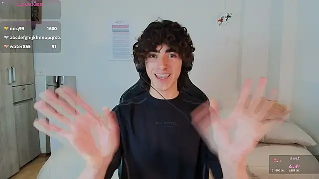 Nude_Boy18's cam snapshot