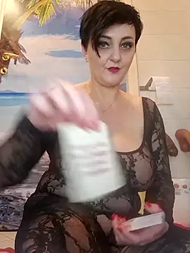 lucillabollente live sex cam