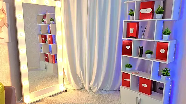 ViollaBloom's cam snapshot