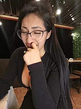 Isabellitasexi38 live sex cam