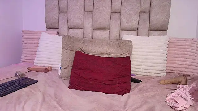 ciara_flor's cam snapshot