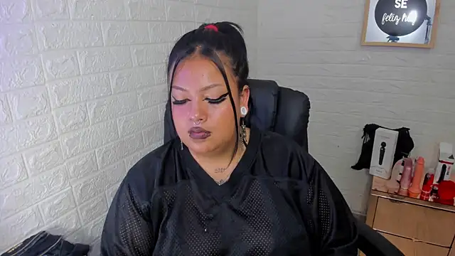 Arthemisa_tay69's cam snapshot