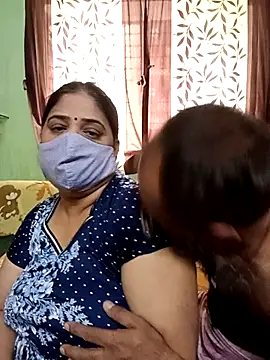 HoneyHush live sex cam