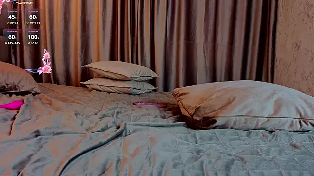 VinnieMaida live sex cam