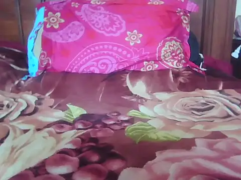 Nuttysub live sex cam