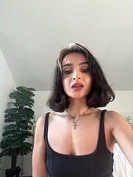 Maya4StripMind live sex cam