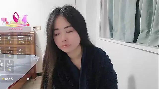 Lucy-xixi live sex cam