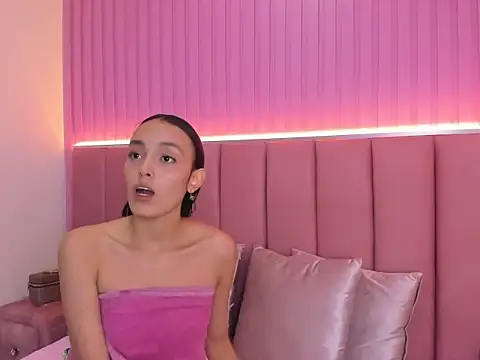 LolaWhite's cam snapshot