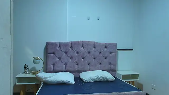 Ethan_Briggs_'s cam snapshot