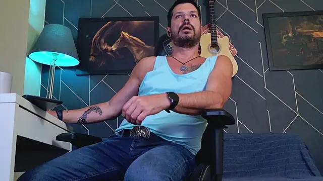 ChrisKox live sex cam