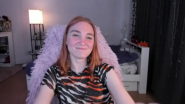 ReddHotPipper's cam snapshot