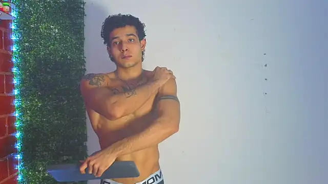 Demitryo live sex cam