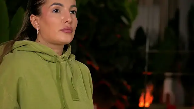 KellyMathews live sex cam