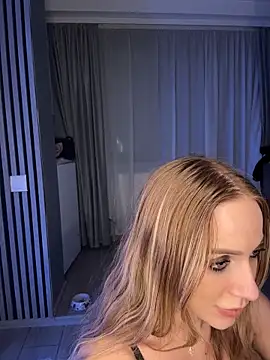 LunaAlya live sex cam