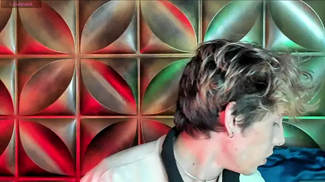 DannyParker_'s cam snapshot