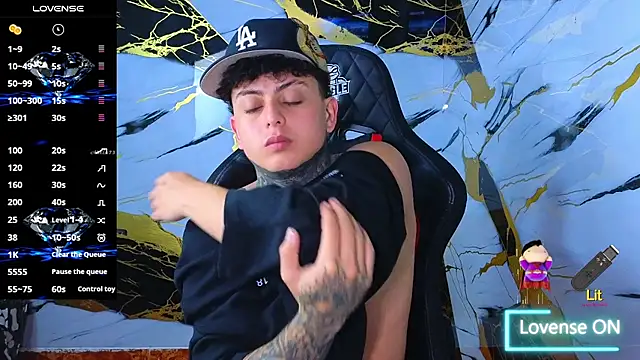 Kevin22_222's cam snapshot