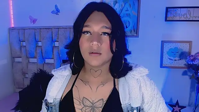 IssadoraaR live sex cam