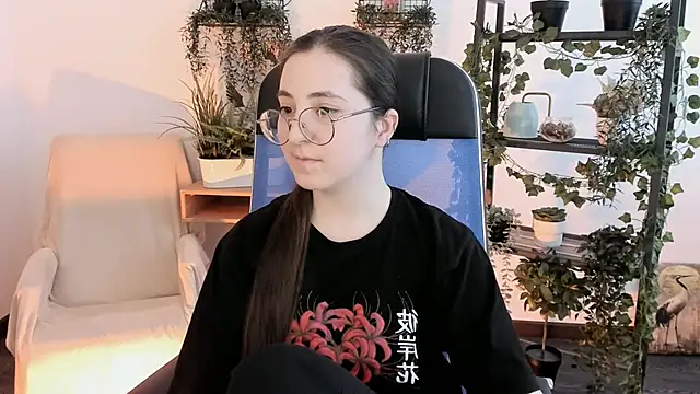 VirtuallVoyant live sex cam