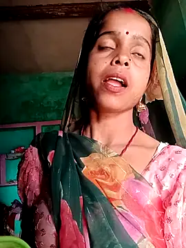 Alisha_beby143 live sex cam