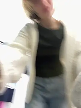 ValenciaShock live sex cam