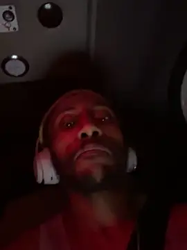 Pleasure_Overlord live sex cam