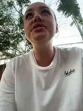 KiraSunshine live sex cam